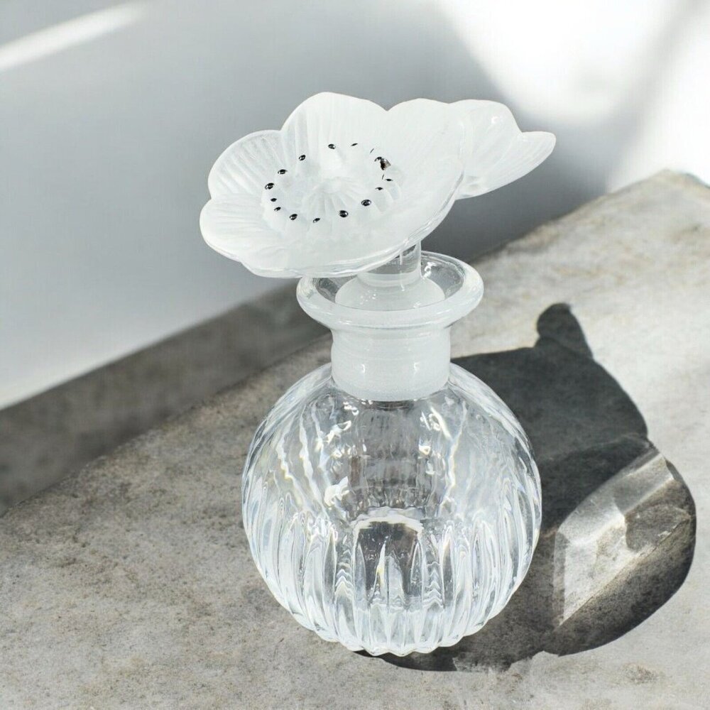 Vintage 1980s Clear Empty Perfume Bottle Decanter‎ With Frosted Flower Stopper